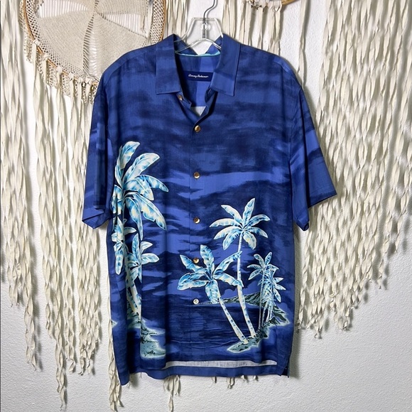 Tommy Bahama NWT Samaira Palms Short Sleeve 100% Silk in Ocean Deep L - Picture 1 of 11